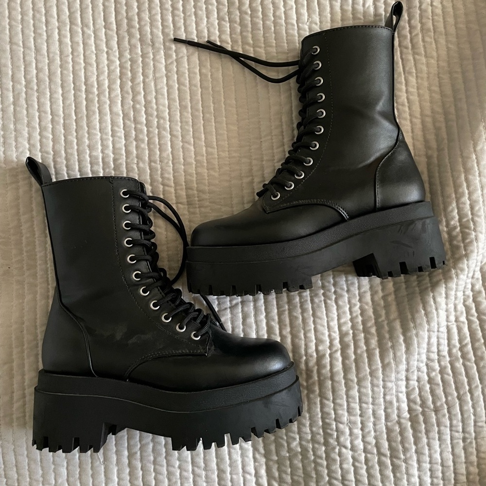 Black Platform Boots H&M, size: US 5.5 women